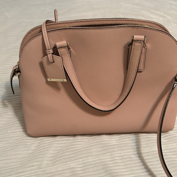 Kate spade purse. Like new - Picture 3 of 6